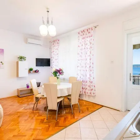 Tatjana Apartament Crikvenica